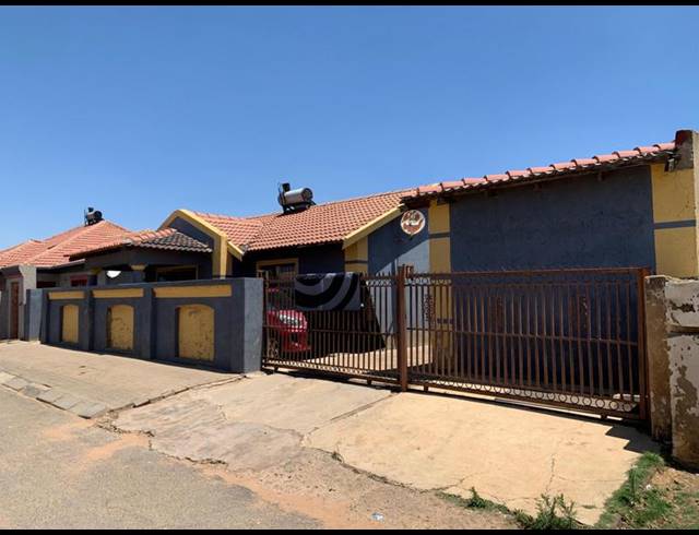 6 BEDROOM HOUSE FOR SALE IN ILILIBA